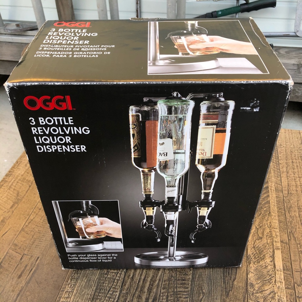 OGGI 3 Bottle Revolving Liquor Dispenser